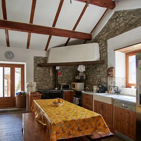 Della Corte Villa